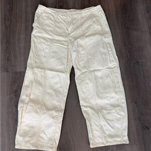 Universal Thread  Women’s Cream Pants
